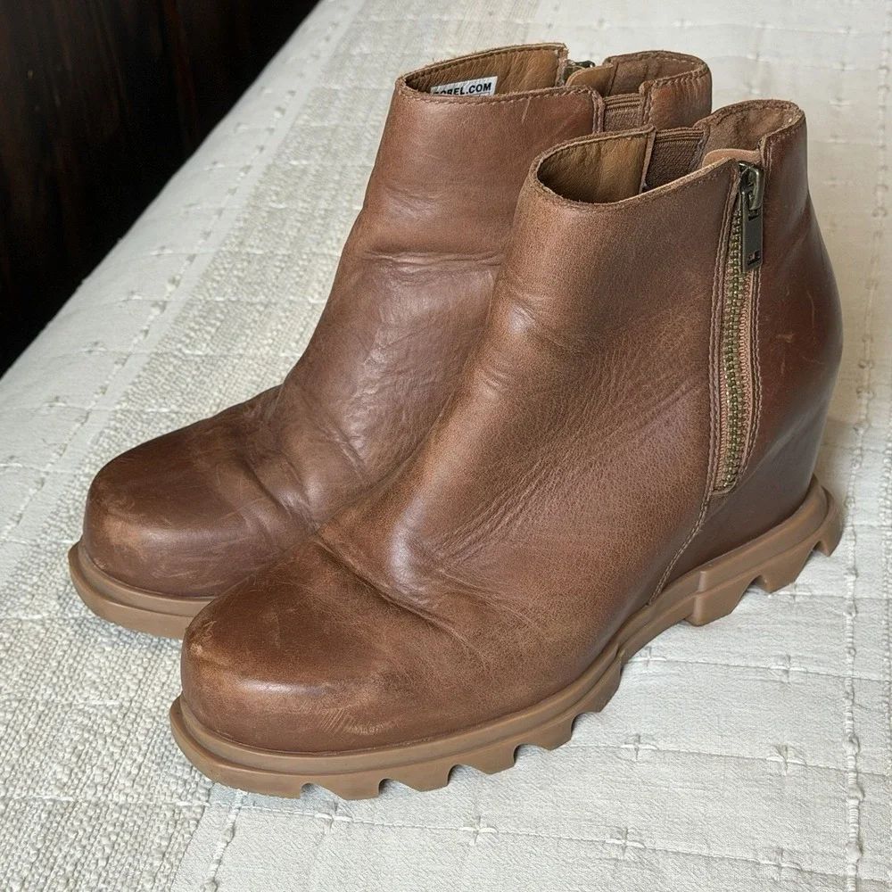 Sorel NL4371-245 Women's Joan of Arctic Wedge III Zip Chelsea Boot Sz 9